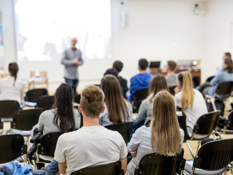 quanto custa faculdade de Marketing online