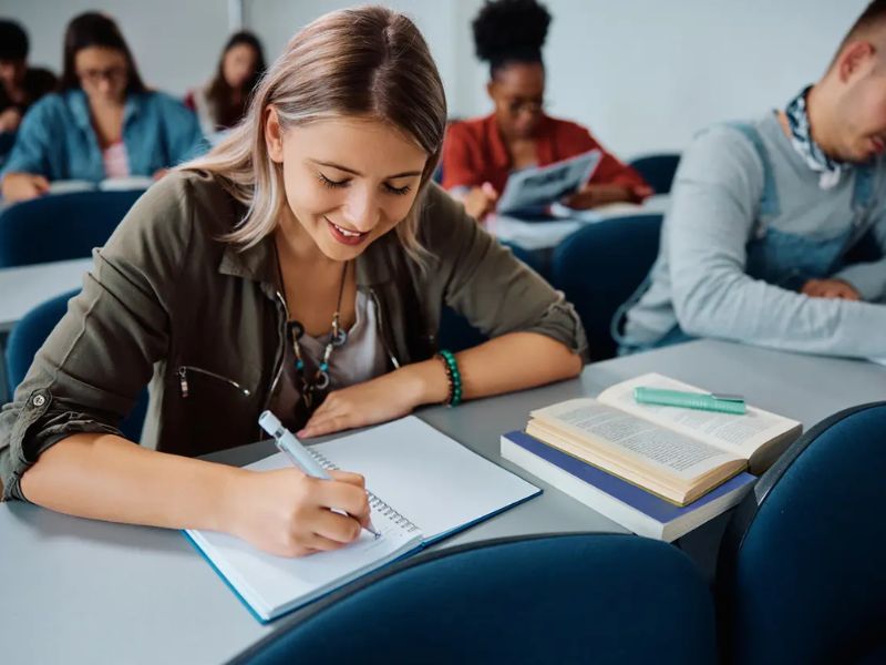 qual a melhor pós graduação em marketing presencial