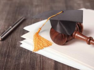 onde fazer pós graduação em Direito​